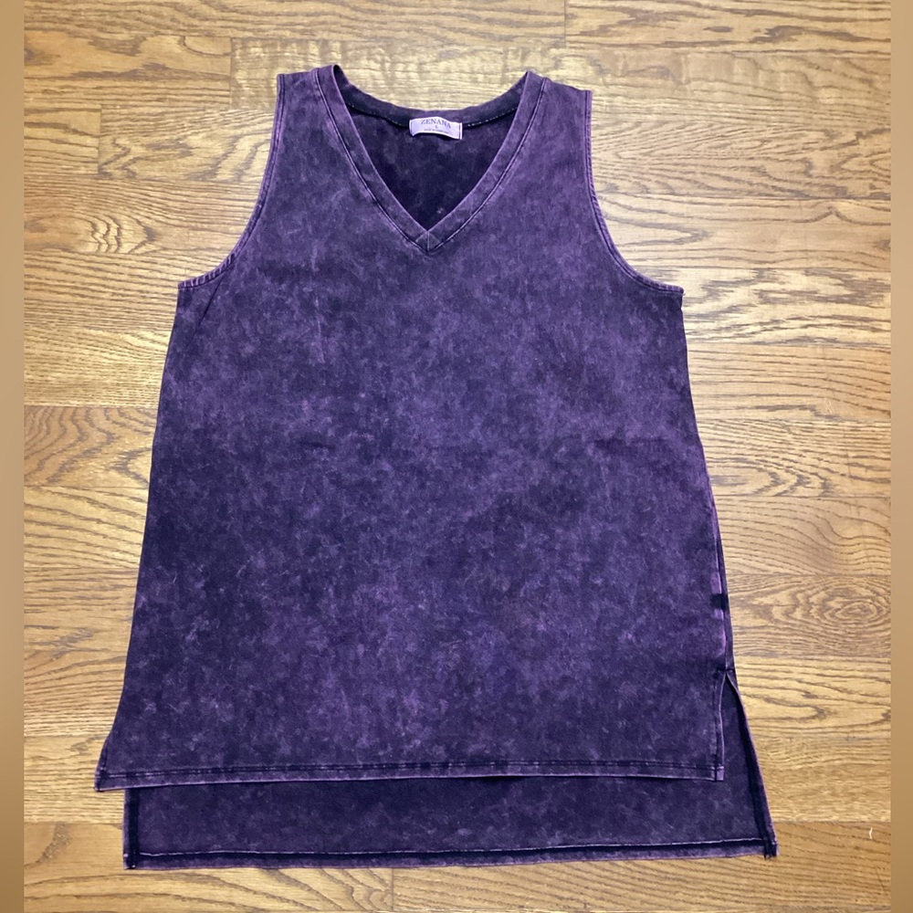 Zenana purple mineral wash relaxed fit v-neck tank. Size Large - Picture 6 of 9